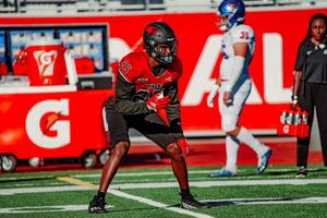 Image post by @UIWFootball on Twitter