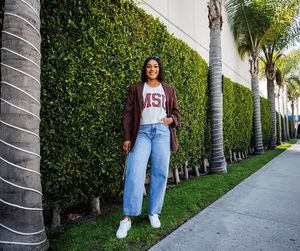 Image post by @victoriavivians on Instagram