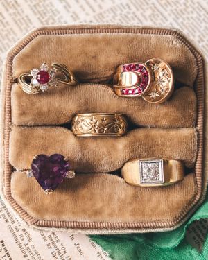 Image post by @maejeanvintage on Instagram