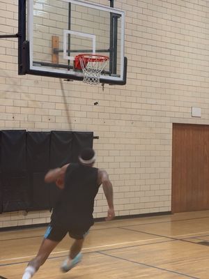 Image post by @1footgod on Instagram