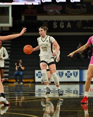 Image post by @oaklandwbb on Instagram