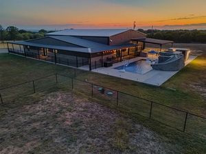 Image post by @barndomarketplace on Instagram