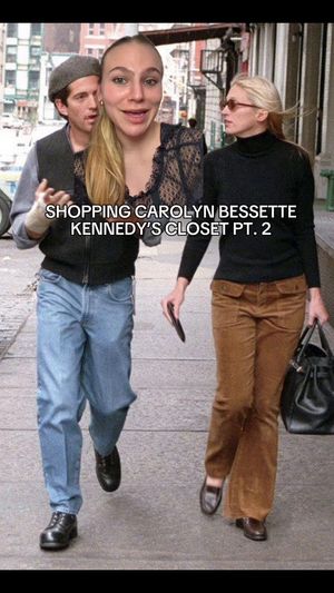 Image post by @curtsyapp on Facebook