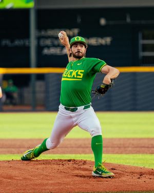 Image post by @oregonbaseball on Instagram