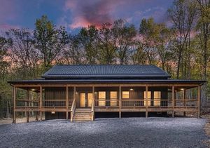 Image post by @barndomarketplace on Instagram