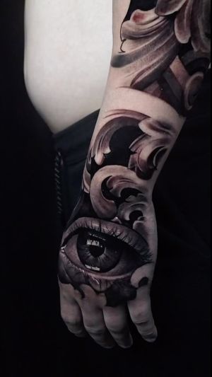 Video post by @skindesigntattoos on Instagram