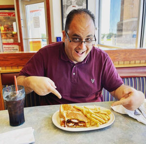 Image post by @friendlys on Instagram