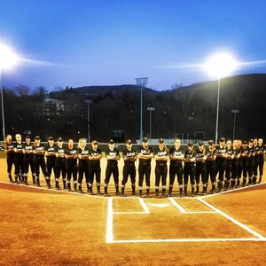 Image post by @armywp_softball on Instagram
