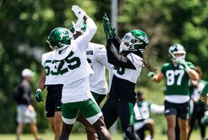 Image post by @demariodavis on Instagram