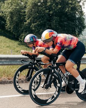 Image post by @wmncycling on Instagram