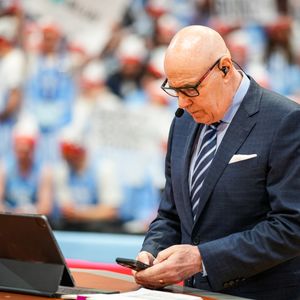 Image post by @sethonhoops on Instagram