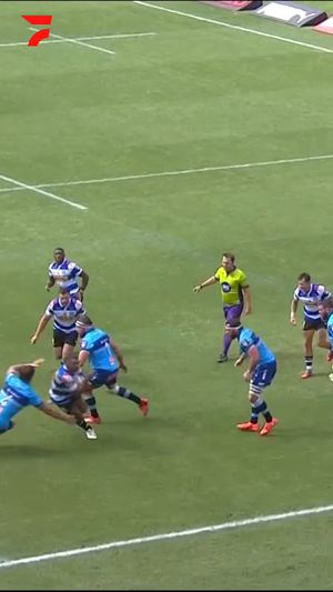 Video post by @FloRugby on Facebook