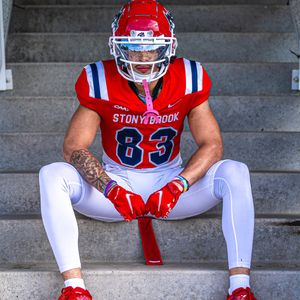 Image post by @StonyBrookFB on Twitter