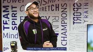 Video post by @uwasports on Facebook