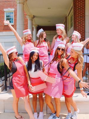 Image post by @uapanhellenic on Instagram