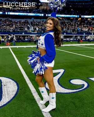 Image post by @dccheerleaders on Instagram