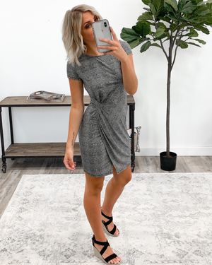 Image post by @shopfillyflair on Instagram