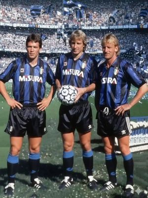 Image post by @retro_calcio on Instagram