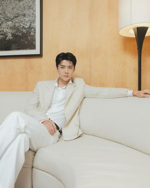 Image post by @ellemenhk on Instagram