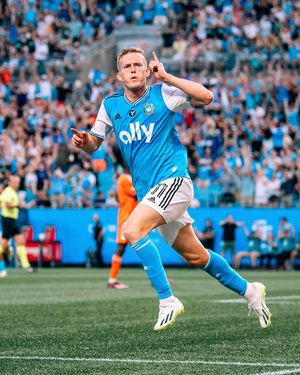 Image post by @charlottefc on Instagram