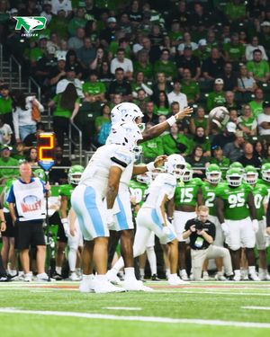 Image post by @undfootball on Instagram