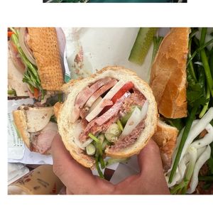 Image post by @streets.n.eats on Instagram