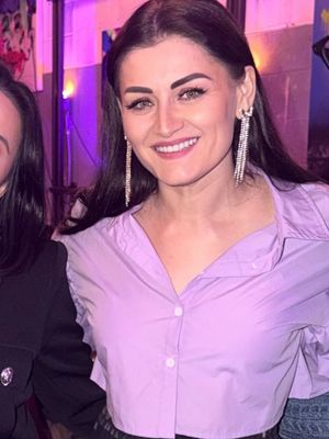 Image post by @zarinamunavarzadeh_official on Instagram