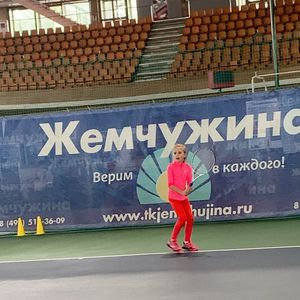 Image post by @polina_maneshina_tennis on Instagram