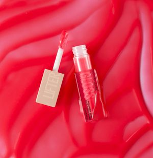 Image post by @maybelline on Instagram