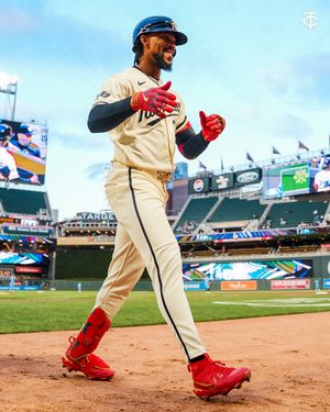 Image post by @twins on Instagram