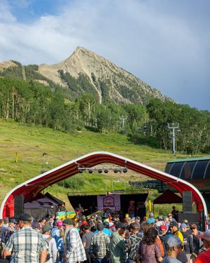 Image post by @skicrestedbutte on Instagram