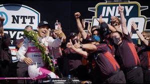 Video post by @hondaracinghpd on YouTube