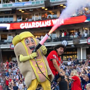 Image post by @clehotdogs on Instagram