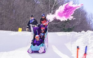Image post by @mountsunapeeresort on Facebook
