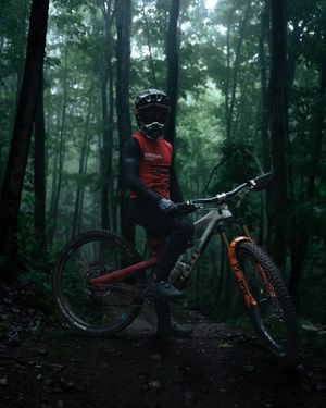 Image post by @esigrips on Instagram