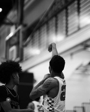 Image post by @onlysolucky on Instagram