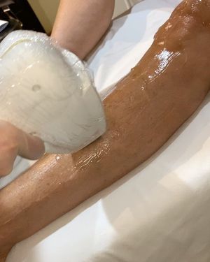 Video post by @HessBeautyBar on Facebook