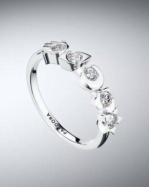 Image post by @theofficialpandora on Instagram