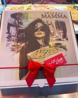 Image post by @Pizza Mamma on Facebook