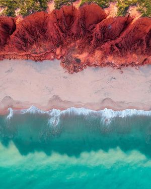Image post by @droneartgallery on Instagram