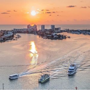 Image post by @yachtstarship on Instagram