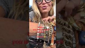 Video post by @shop.with.caroline on YouTube