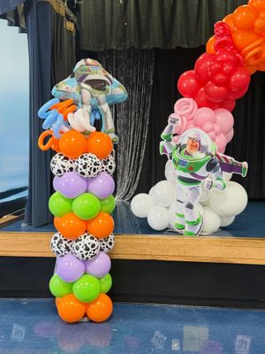 Image post by @partyup_balloons_by_melissa on Instagram