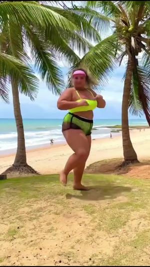 Video post by @ivetesangalo on TikTok