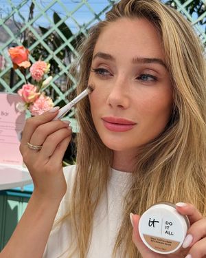 Image post by @itcosmetics on Instagram