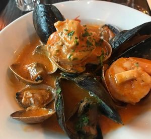 Image post by @thebarndoor_ridgefield on Instagram