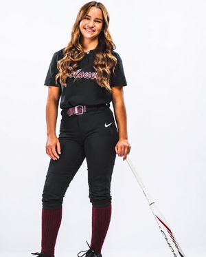 Image post by @ekusoftball on Instagram