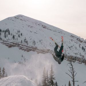 Image post by @j_skis on Instagram