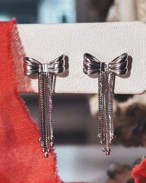 Image post by @maejeanvintage on Instagram