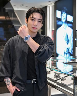 Image post by @ellemenhk on Instagram